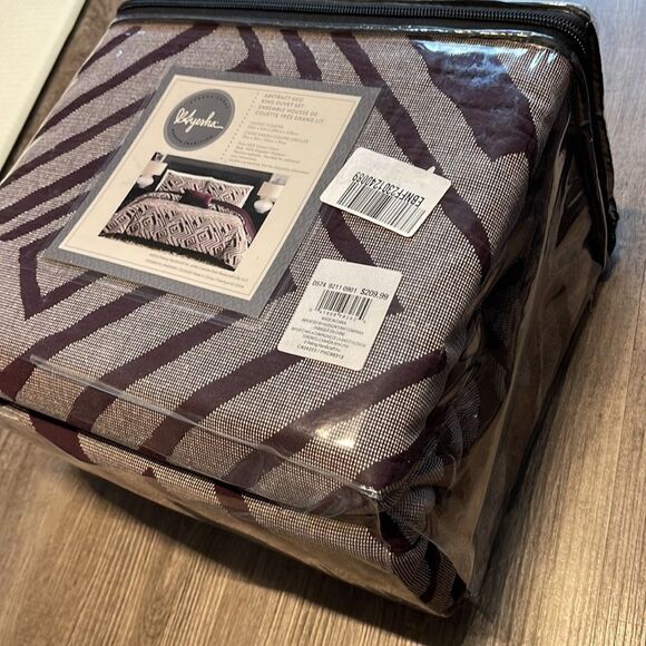 Ayesha Curry

Abstract Geo 3-Piece Duvet Cover Set - Picture 7 of 7